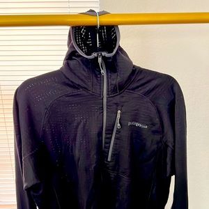 Patagonia hooded jacket capalene